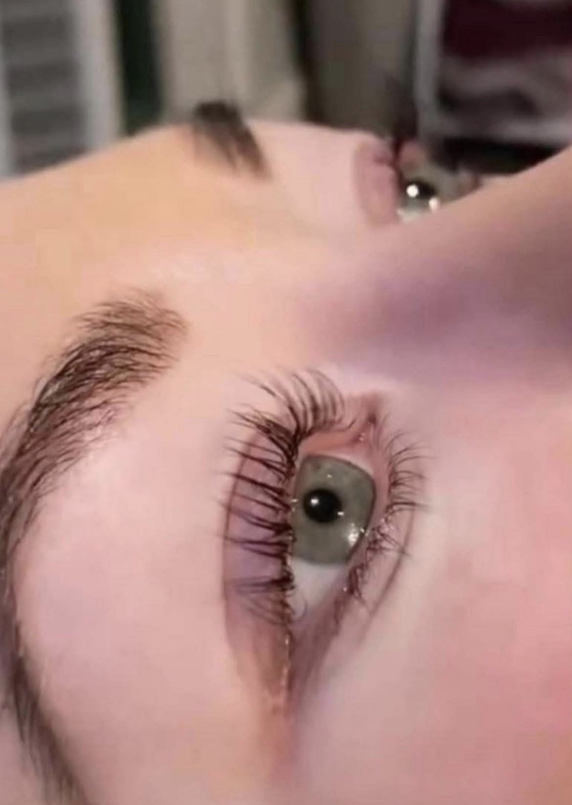 Lash lift and tint 